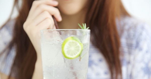 Uống nước chanh có thể làm ‘sạch’ gan không?