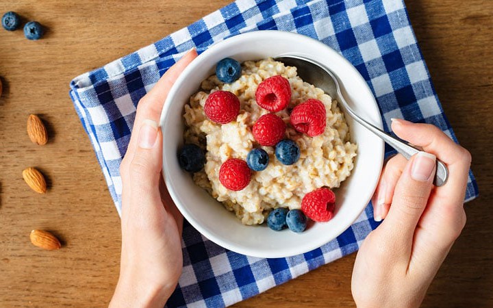 Thời điểm ăn yến mạch tốt nhất để giảm cân và ổn định đường huyết