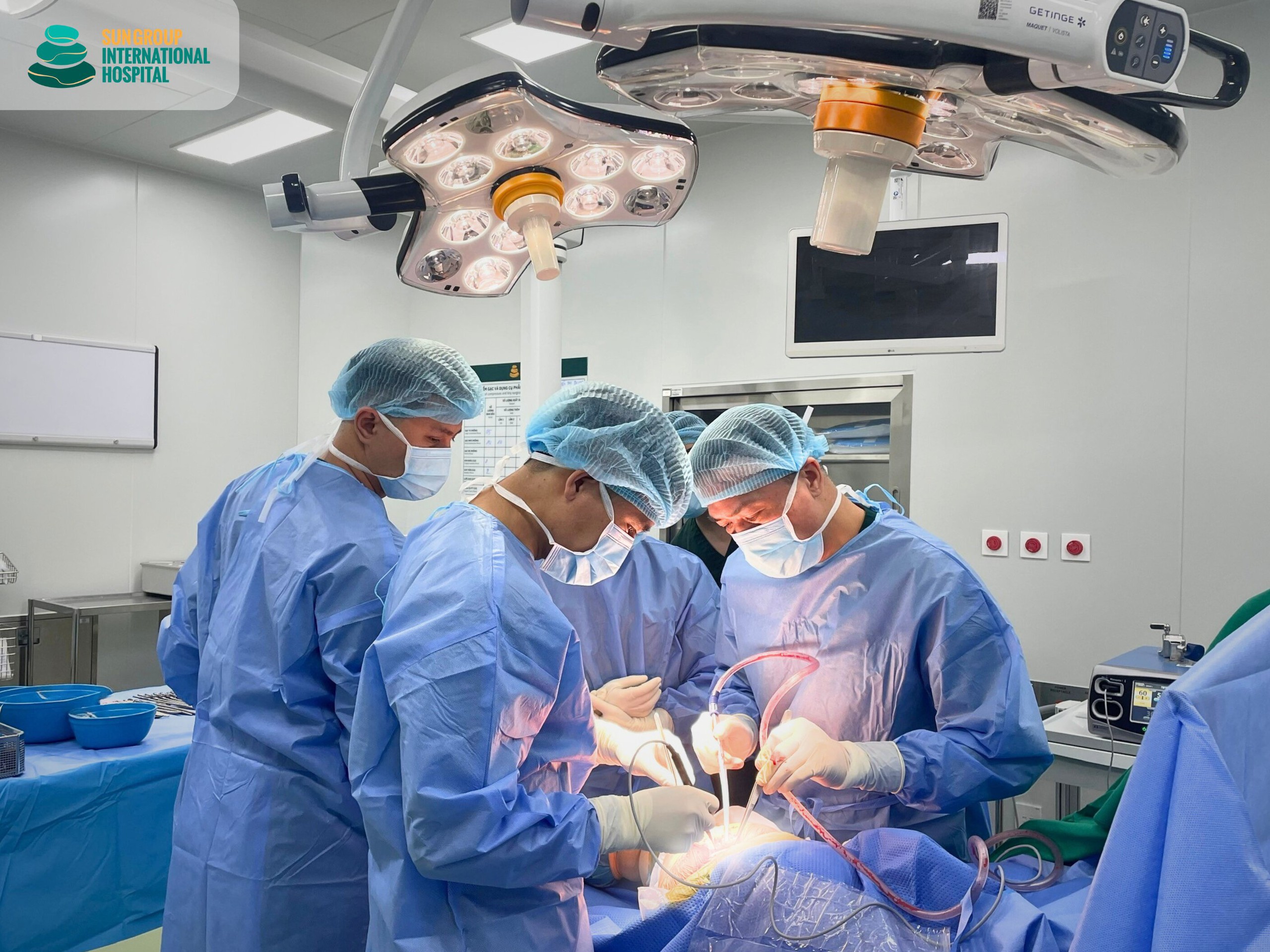 Tỷ lệ tử vong tới 30% sau gãy cổ xương đùi ở người cao tuổi: Vì sao cần điều trị sớm?- Ảnh 2.