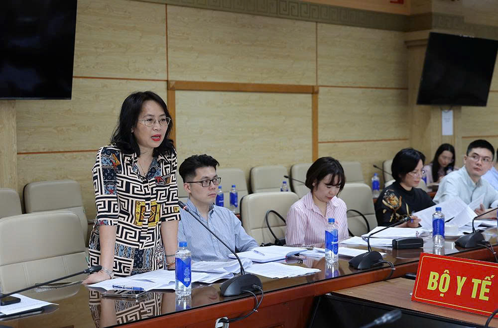 Thúc đẩy hoàn thiện thể chế về phụ cấp đặc thù, hỗ trợ hàng tháng để tăng cường chính sách đãi ngộ nhân lực y tế- Ảnh 5.