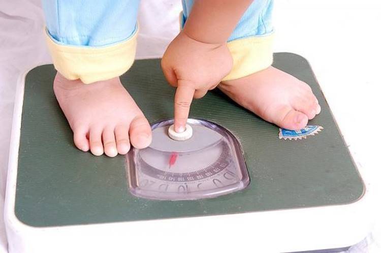 Bé chậm tăng cân, nguyên nhân từ đâu?