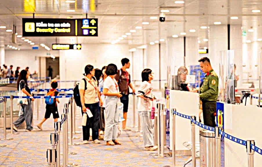 Từ 29/4, toàn quốc áp dụng kiểm soát an ninh hàng không cấp độ 1- Ảnh 2. Từ 29/4, toàn quốc áp dụng kiểm soát an ninh hàng không cấp độ 1- Ảnh 2.