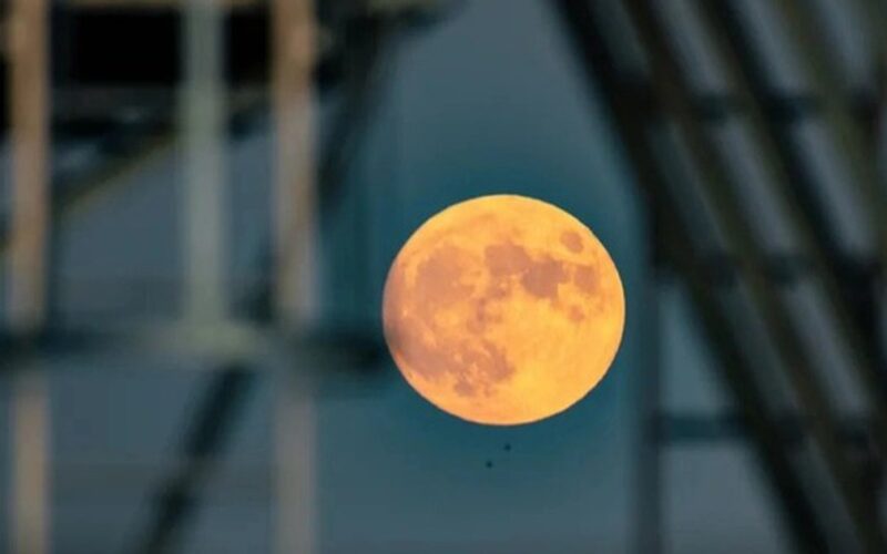 Tháng 5 có hai ngày Trăng tròn dựa trên quy luật thiên văn nào?