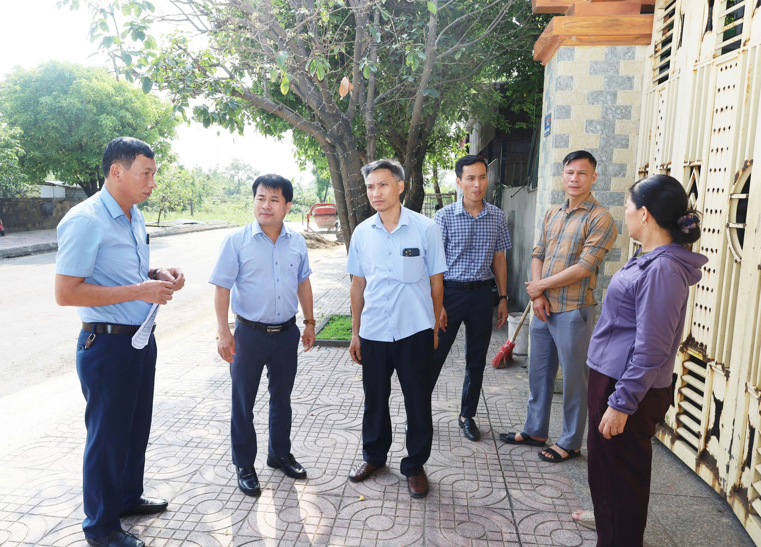 Ổ dịch sốt xuất huyết tại Hà Tĩnh chưa được khống chế, nguy cơ lan rộng- Ảnh 4. Ổ dịch sốt xuất huyết tại Hà Tĩnh chưa được khống chế, nguy cơ lan rộng- Ảnh 4.