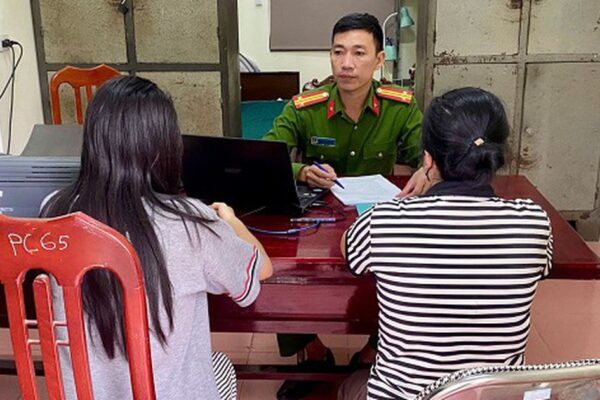 Công an xác minh vụ bé gái bị bố đánh bầm tím cơ thể ở Bắc Ninh