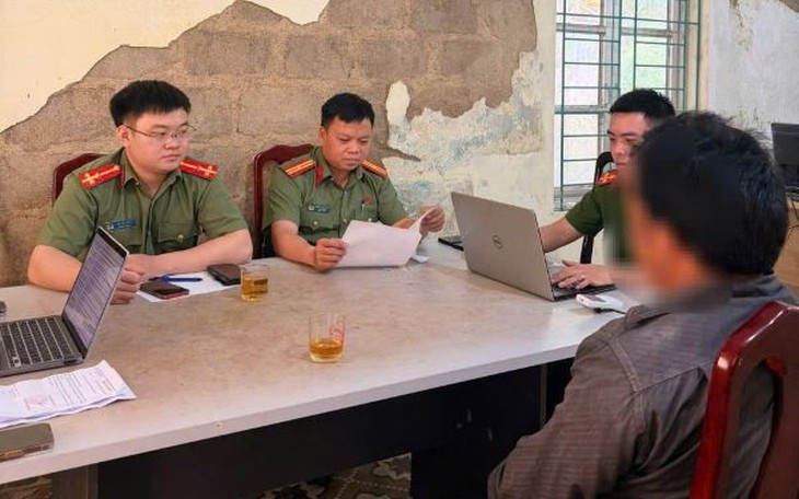 Công an làm việc với chủ tài khoản Trần Bá Sơn tham gia nhóm 'Ý Chí Dân Tộc Việt Nam'- Ảnh 2.