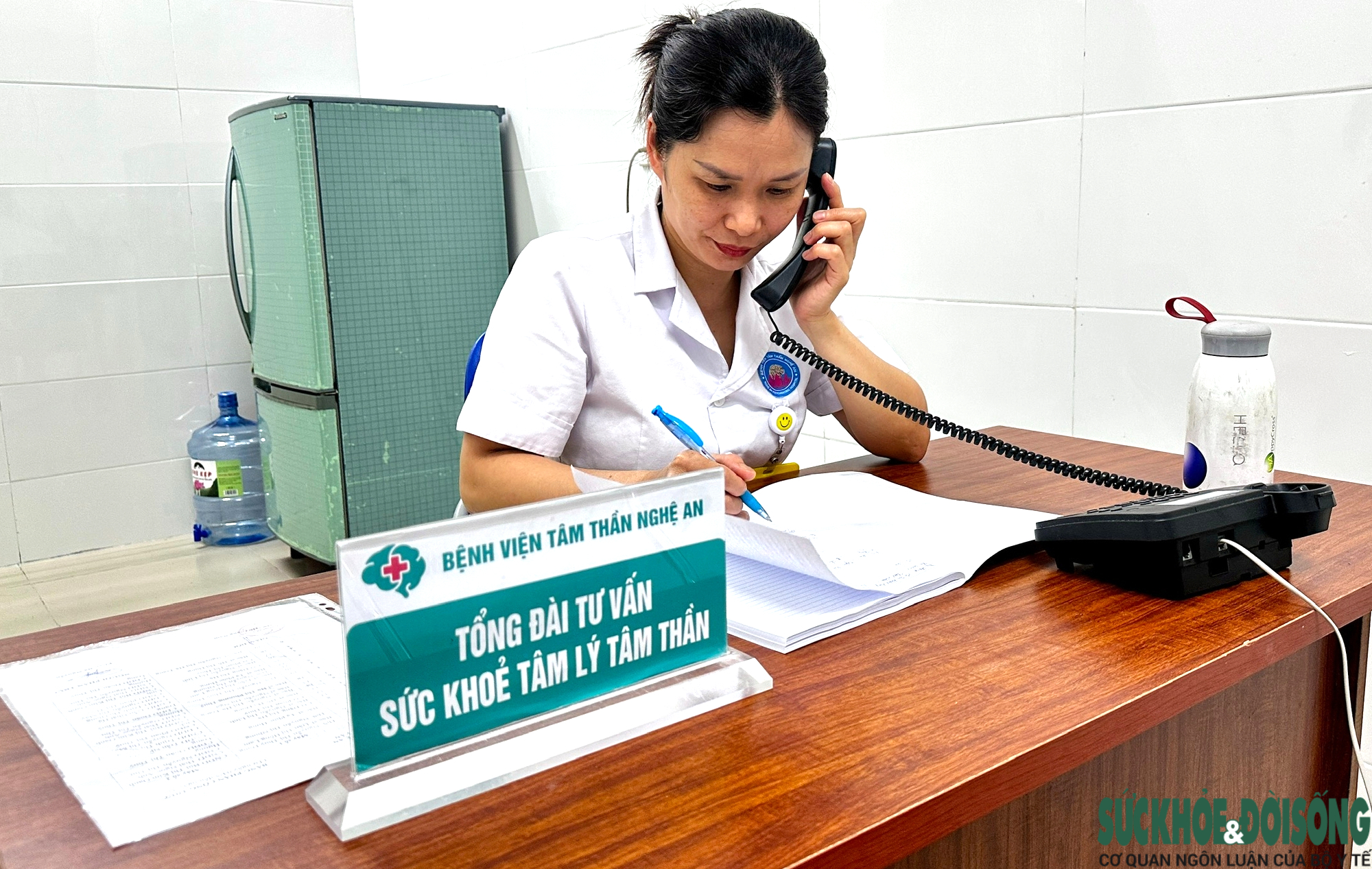 base64-1778548572278733361940 Hotline tư vấn tâm lý, tâm thần được chia sẻ mà không lo bị phán xét- Ảnh 2.