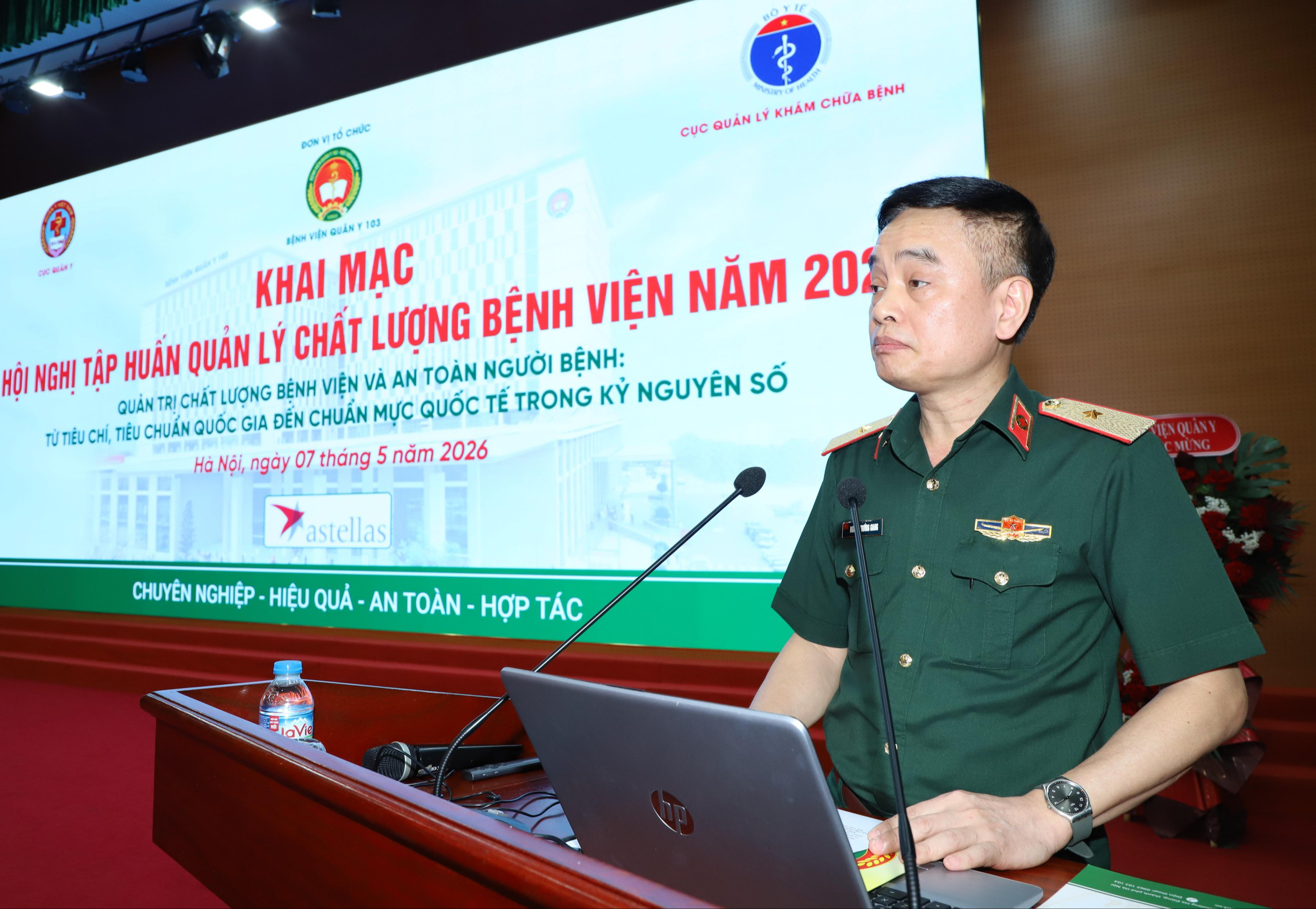 edit-anh-giang-1778153453310932244551 Nâng chuẩn chất lượng bệnh viện: Lấy an toàn người bệnh làm 'thước đo vàng'- Ảnh 1.