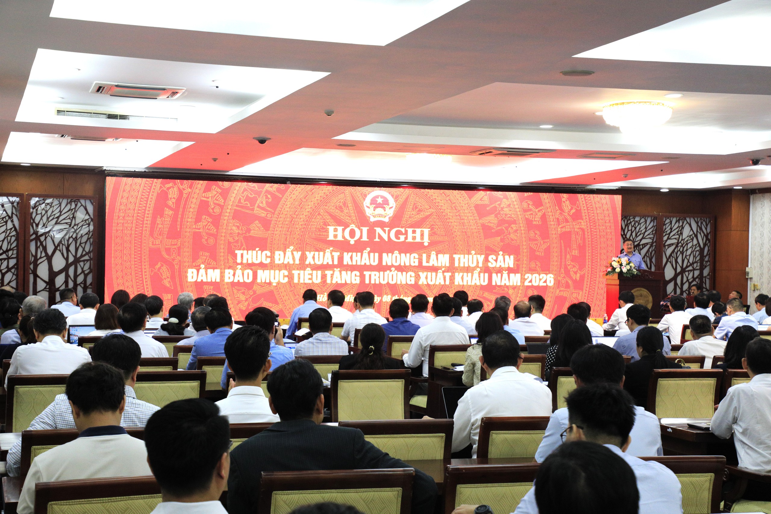 go-vuong-thu-tuc-de-thuc-day-tang-truong-3-1778234738183515831957 Phó Thủ tướng yêu cầu tháo gỡ điểm nghẽn để xuất khẩu nông sản đạt 74 tỷ USD- Ảnh 2.