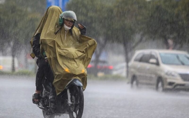 Miền Bắc tiếp tục mưa dông, mức nhiệt toàn miền không vượt quá 30 độ C