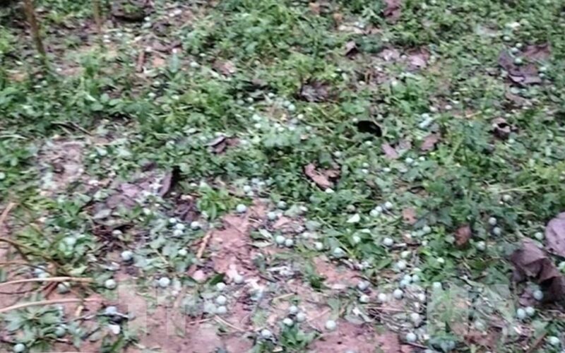 Nguyên nhân mưa đá ở hàng loạt các tỉnh miền Bắc chiều nay