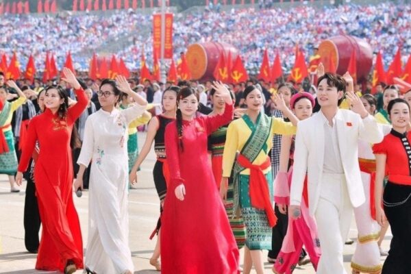 Người lao động chính thức được nghỉ thêm 1 ngày/năm, hưởng nguyên lương