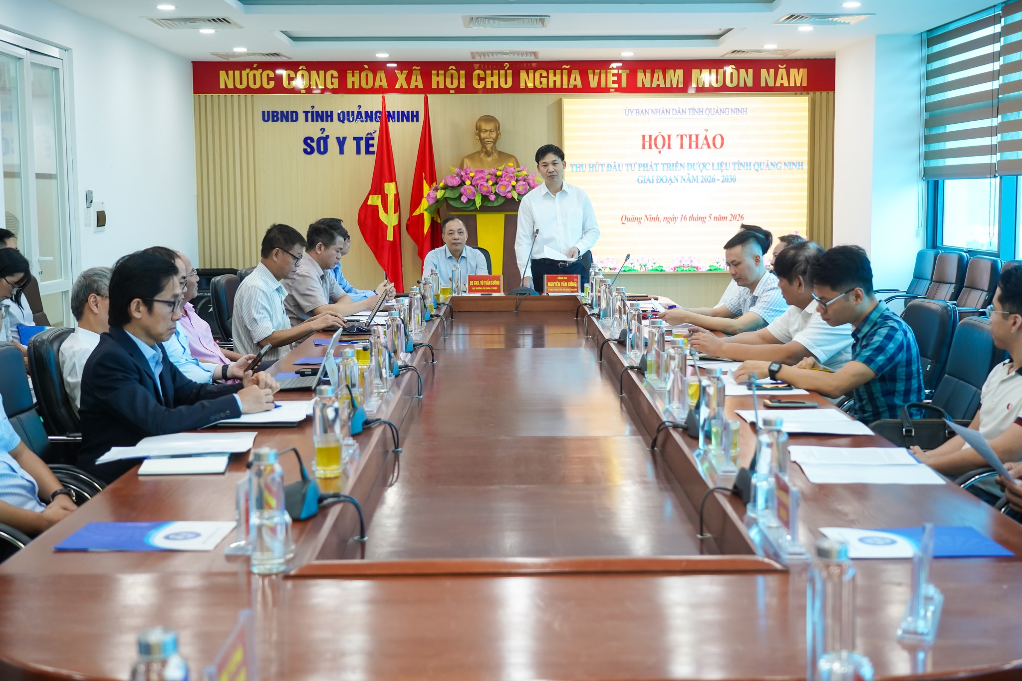 quang-canh-hoi-thao-1778989511660336009136 Quảng Ninh hướng tới trung tâm dược liệu vùng Đông Bắc
- Ảnh 1.
