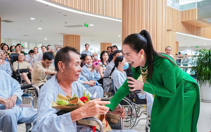 Thứ trưởng Thường trực Vũ Mạnh Hà: Phát huy thế mạnh, đưa Bệnh viện Quân y 175 sớm đạt tầm quốc tế- Ảnh 6.