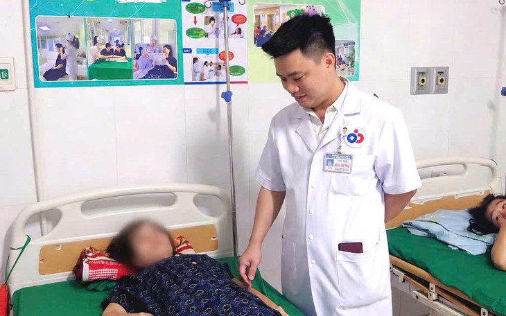 Cứu người phụ nữ bị xuất huyết kéo dài do thông động - tĩnh mạch tử cung hiếm gặp- Ảnh 3.