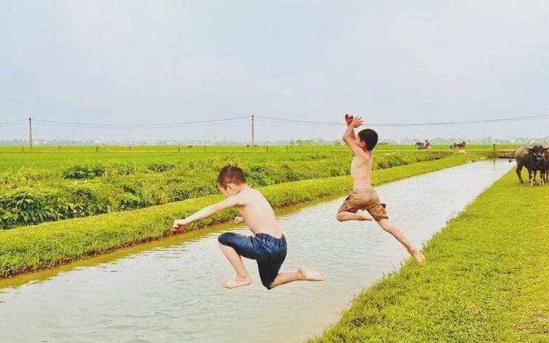 Vì sao nhiều trẻ biết bơi vẫn gặp tai nạn đuối nước thương tâm?