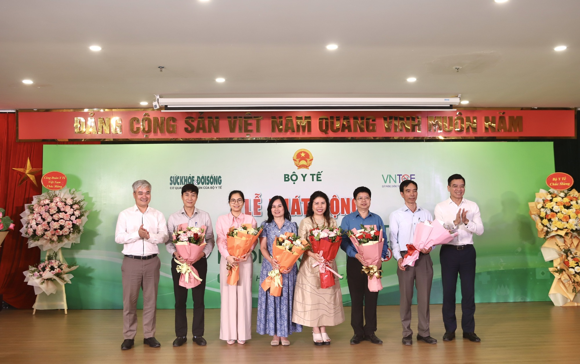Khói thuốc lá không thể tồn tại trong không gian của sự chữa lành- Ảnh 2.