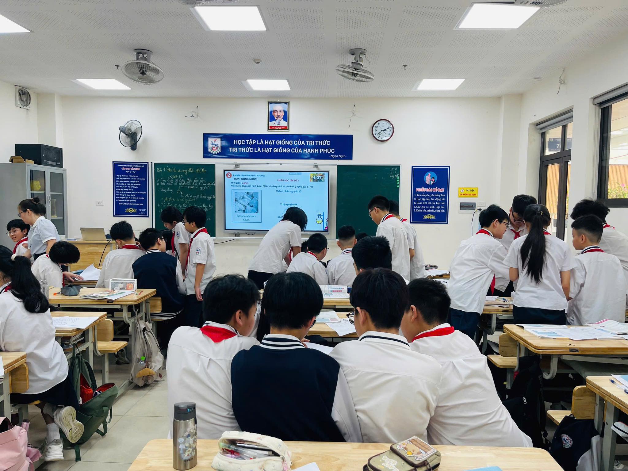 Hà Nội điều chỉnh lịch học toàn thành phố khi nắng nóng vượt ngưỡng 39 độ C- Ảnh 1.