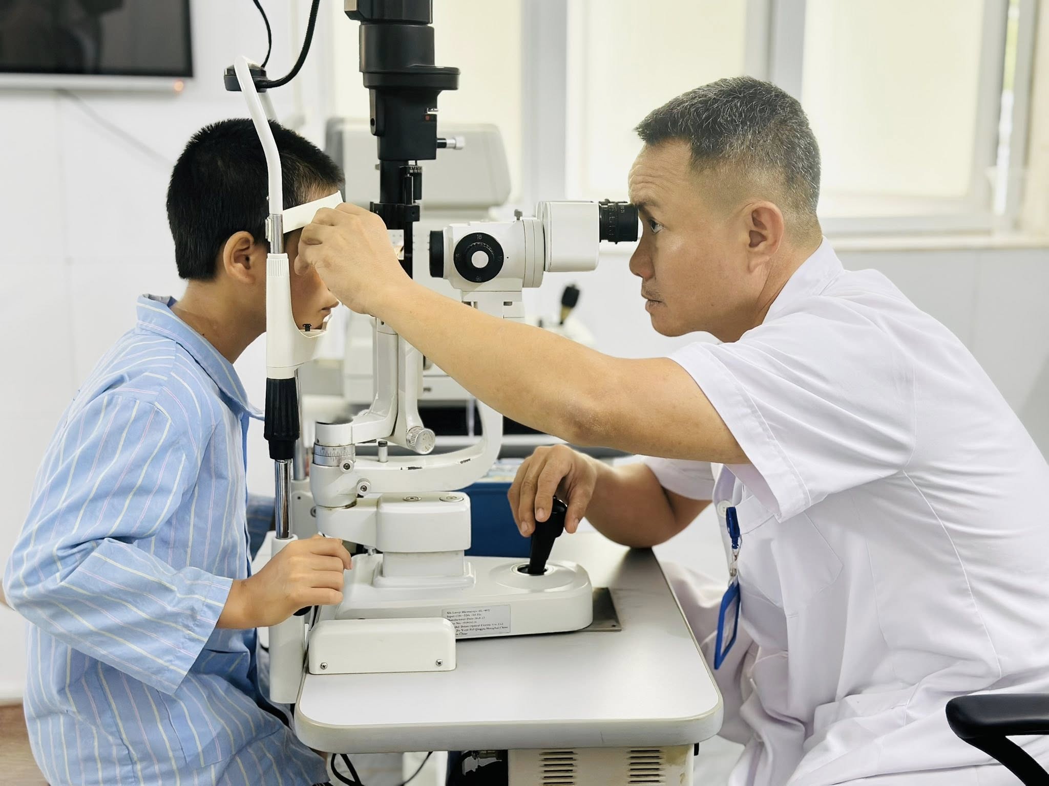 Bé trai nghi bị bạo hành ở Nghệ An được điều trị, hỗ trợ toàn diện- Ảnh 2.