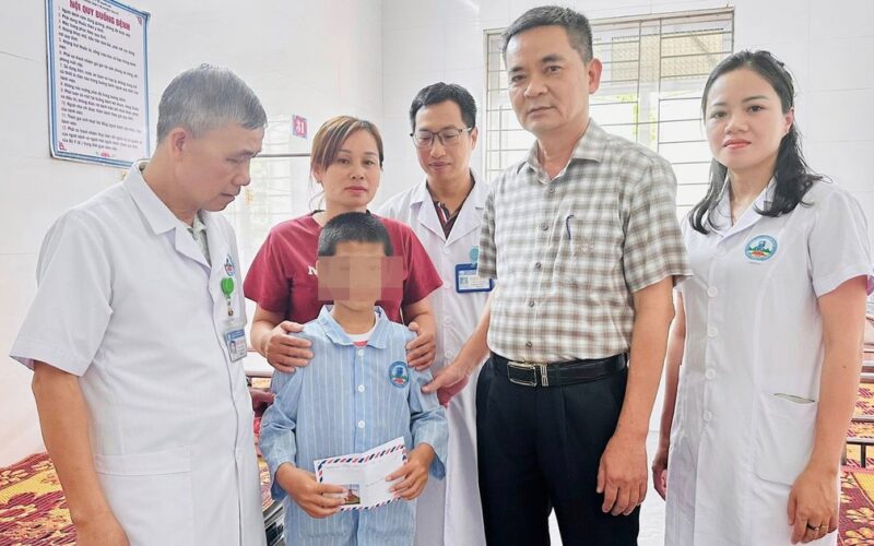 Bé trai nghi bị bạo hành ở Nghệ An được điều trị, hỗ trợ toàn diện