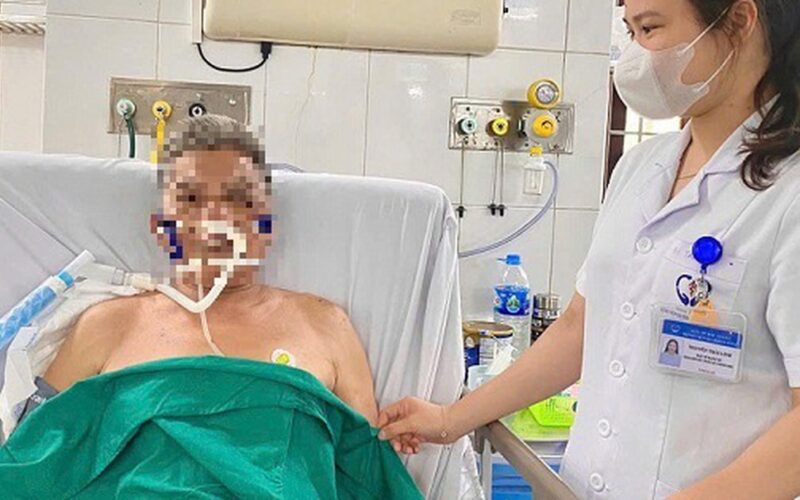Cứu sống người đàn ông 69 tuổi đuối nước nguy kịch
