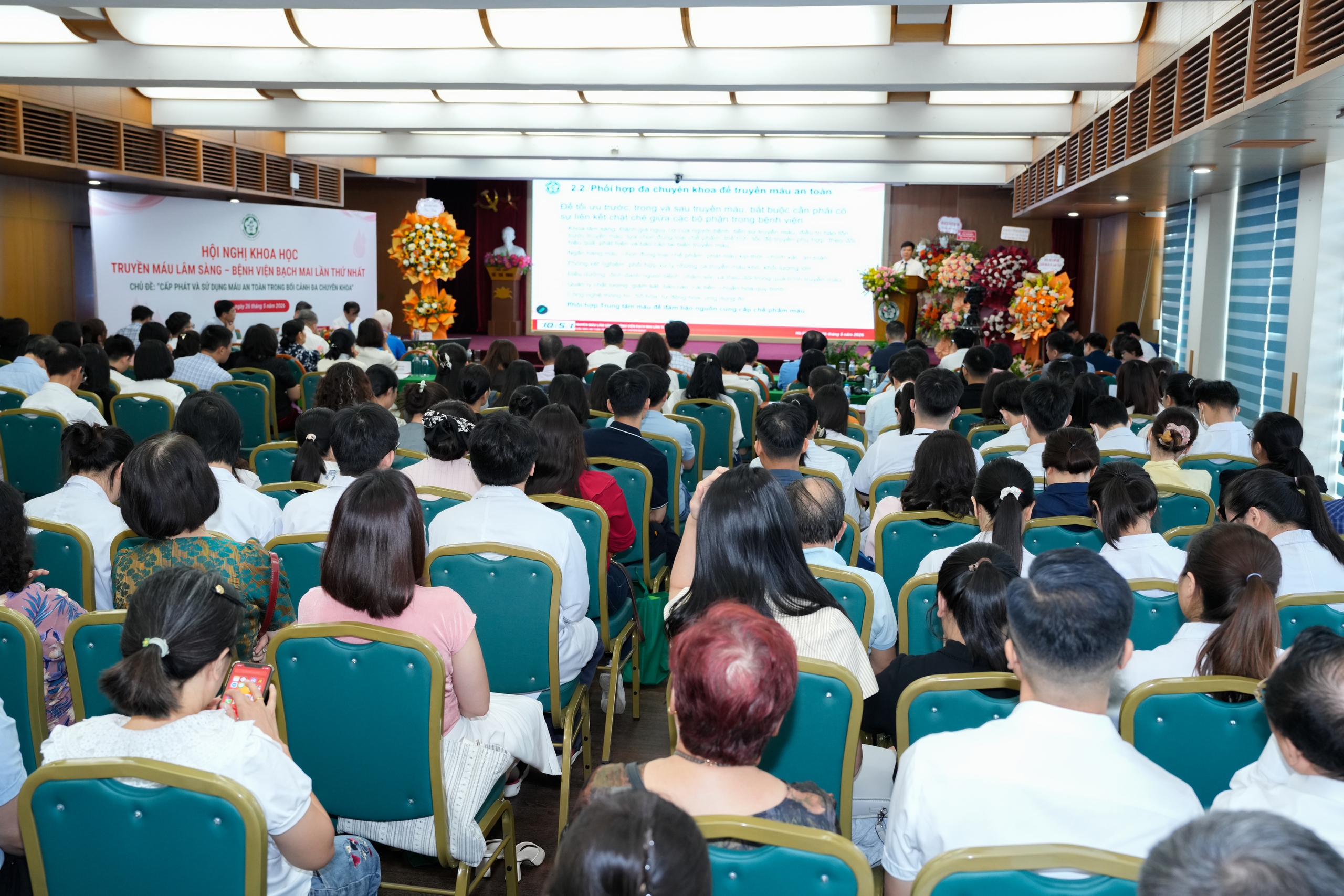 Giám đốc Bệnh viện Bạch Mai: Truyền máu cần nhìn nhận như một phương pháp điều trị đa chuyên khoa- Ảnh 2.
