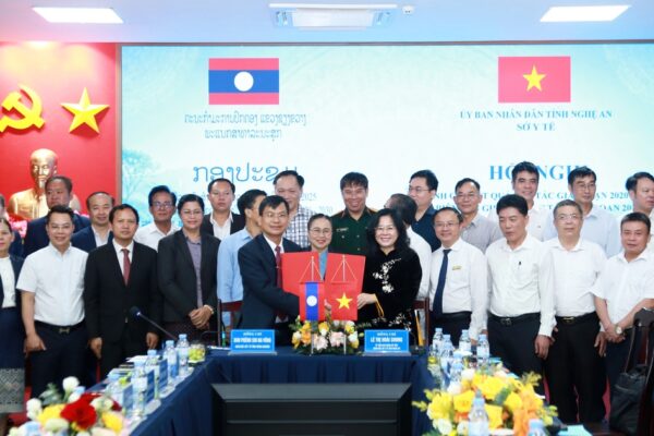Thắt chặt hợp tác y tế giữa tỉnh Nghệ An và tỉnh Xiêng Khoảng