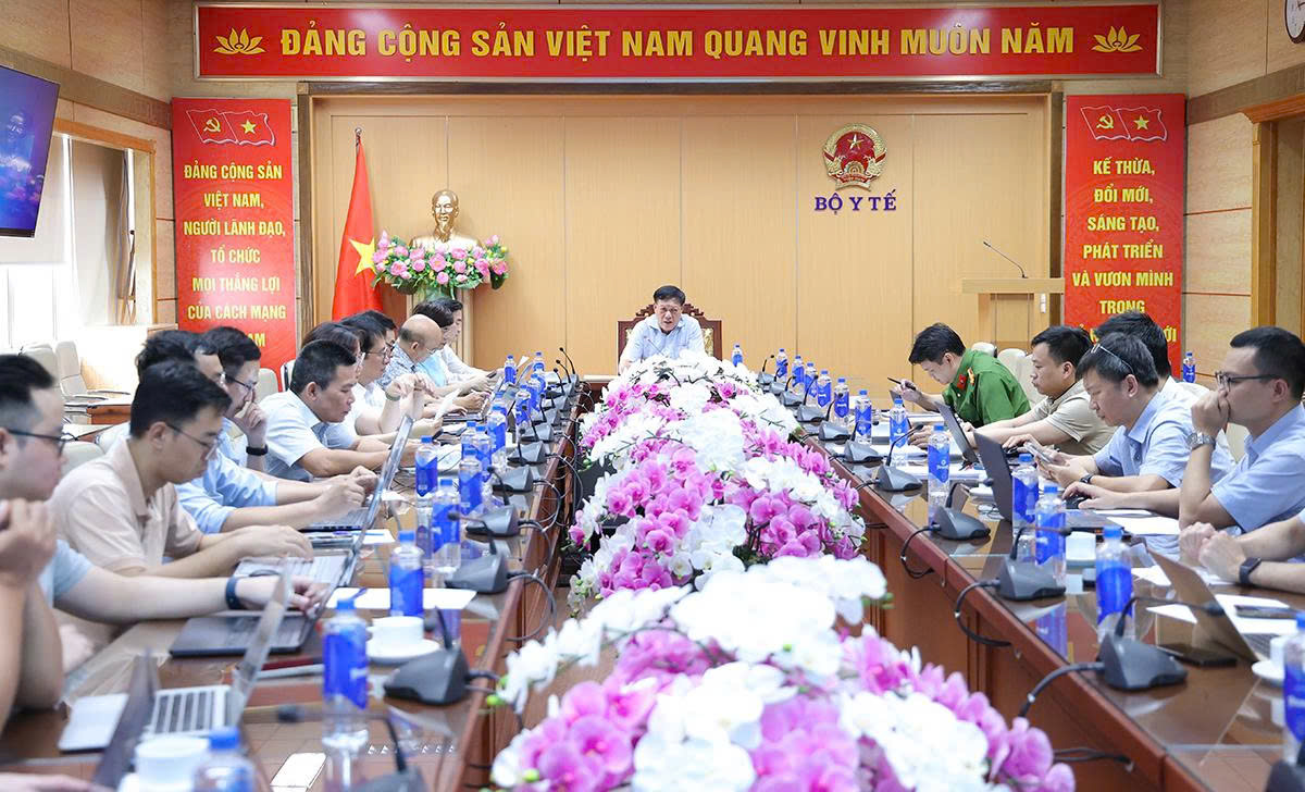 Thứ trưởng Đỗ Xuân Tuyên: Hoàn thiện Luật An toàn thực phẩm theo hướng minh bạch, khả thi, giảm gánh nặng thủ tục - Ảnh 9.