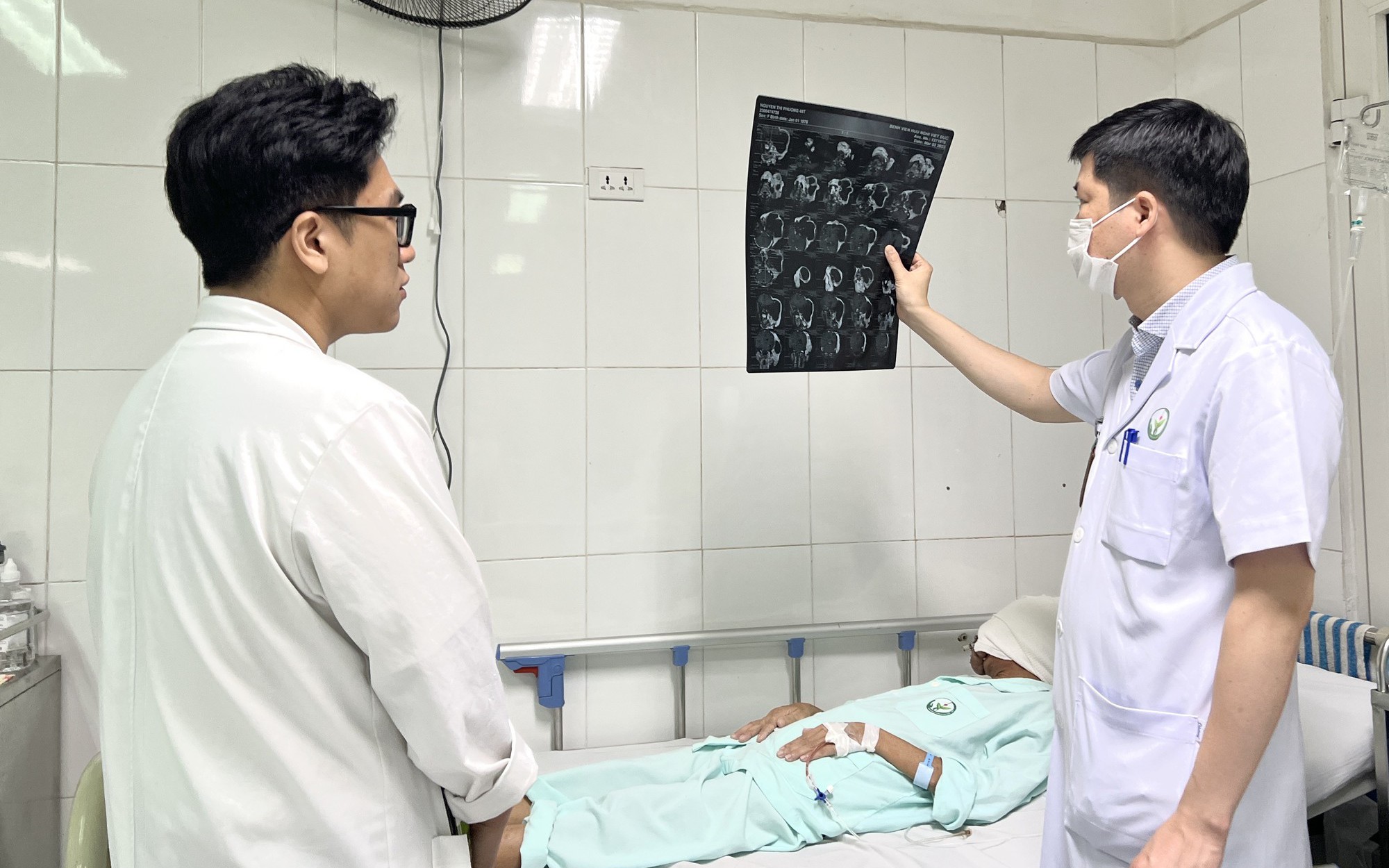 Thứ trưởng Trần Văn Thuấn: Hội đồng Y khoa Quốc gia đẩy nhanh tiến độ chuẩn bị kỳ kiểm tra đánh giá năng lực hành nghề bác sĩ- Ảnh 6.
