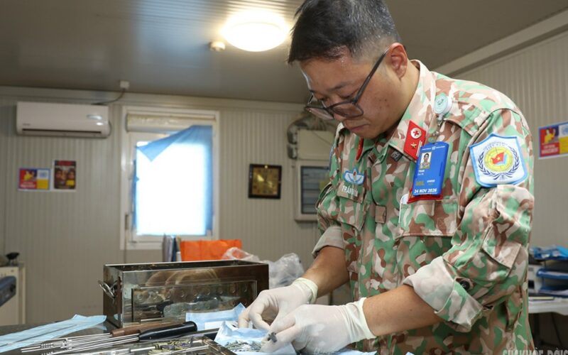 Bác sĩ Việt Nam phẫu thuật thành công ca chấn thương phức tạp tại Nam Sudan
