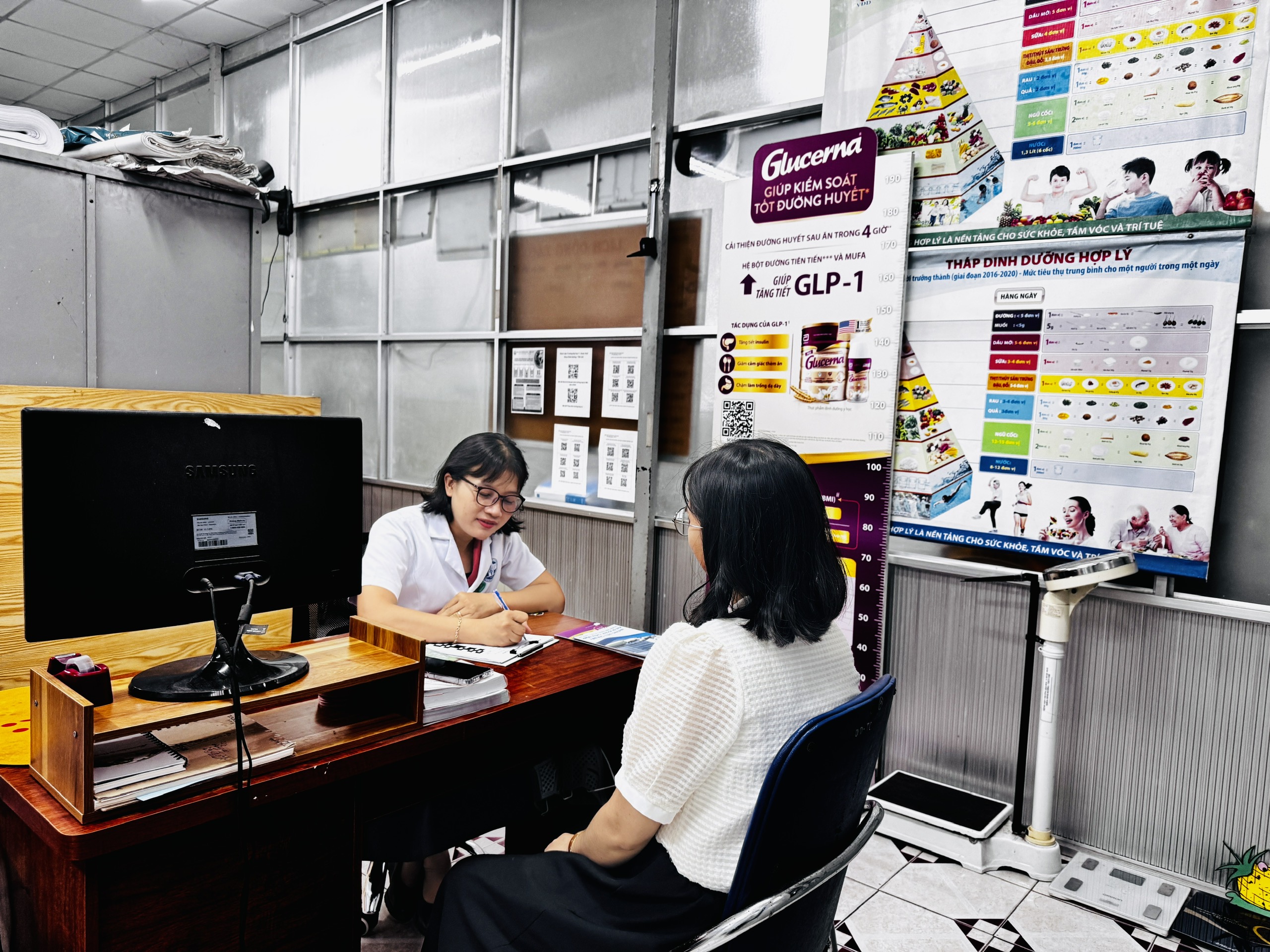Bảo vệ sức khỏe mùa nắng nóng (2): Dinh dưỡng thế nào để cơ thể không kiệt sức? - Ảnh 1.