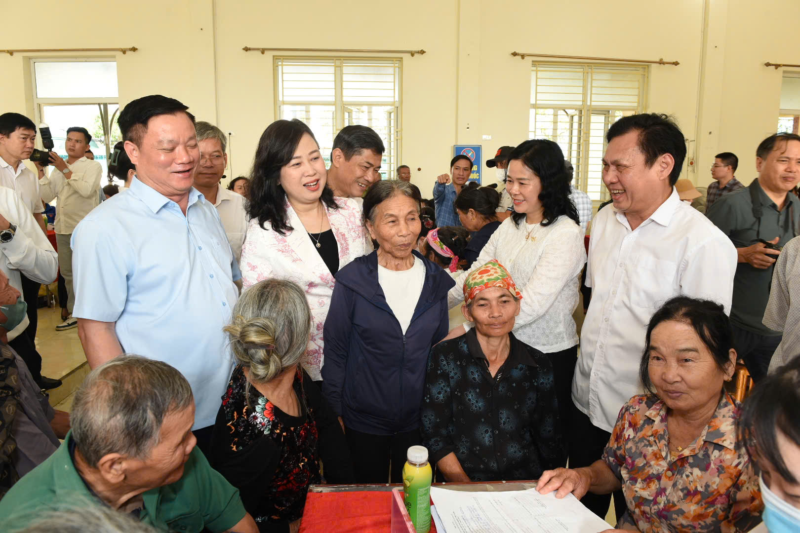 Bộ trưởng Đào Hồng Lan: Chăm sóc sức khỏe người dân từ sớm, từ xa và ngay tại cơ sở- Ảnh 4.