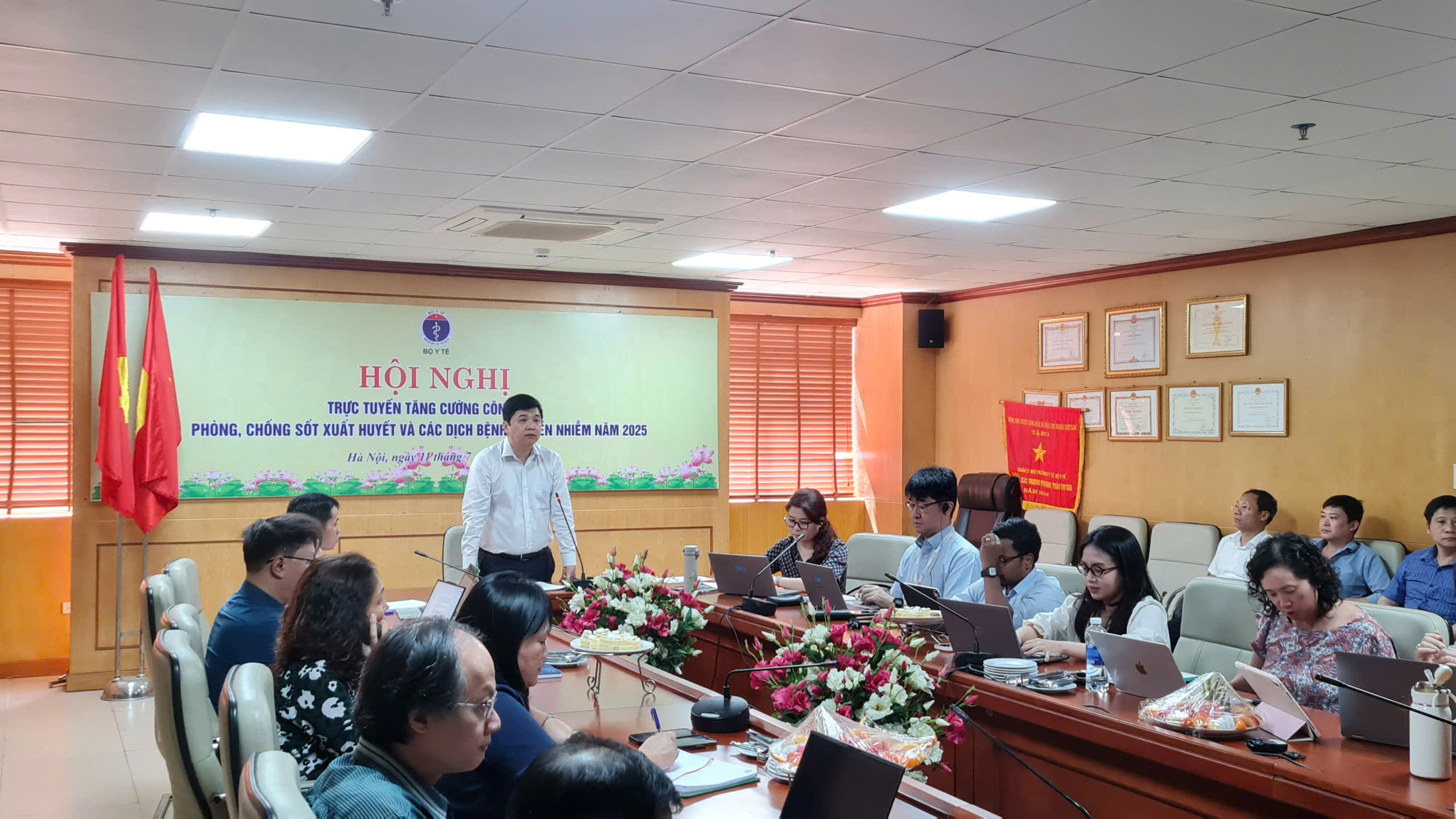 Bộ Y tế tập huấn toàn quốc về giám sát, phòng chống Ebola, chủ động ngăn dịch xâm nhập- Ảnh 1.