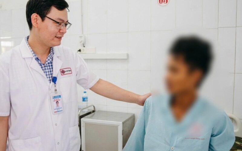 Cứu nam thanh niên vỡ gan do tai nạn lao động