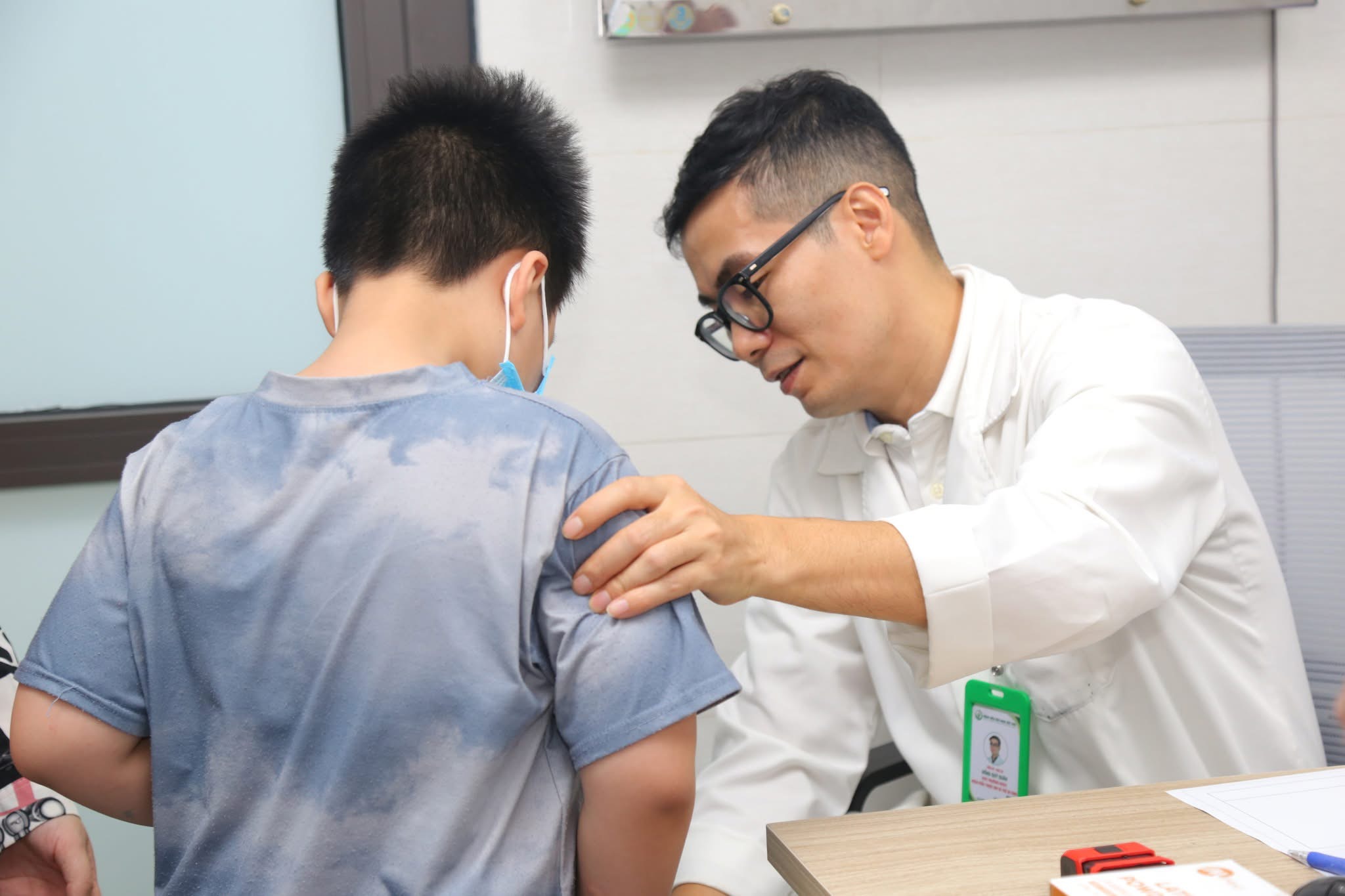 Trẻ bị dị tật tiết niệu, sinh dục phát hiện muộn có thể ảnh hưởng sinh sản sau này- Ảnh 1.