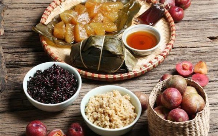 Vì sao cơm rượu nếp là món ăn không thể thiếu trong ngày Tết Đoan ngọ?- Ảnh 2.