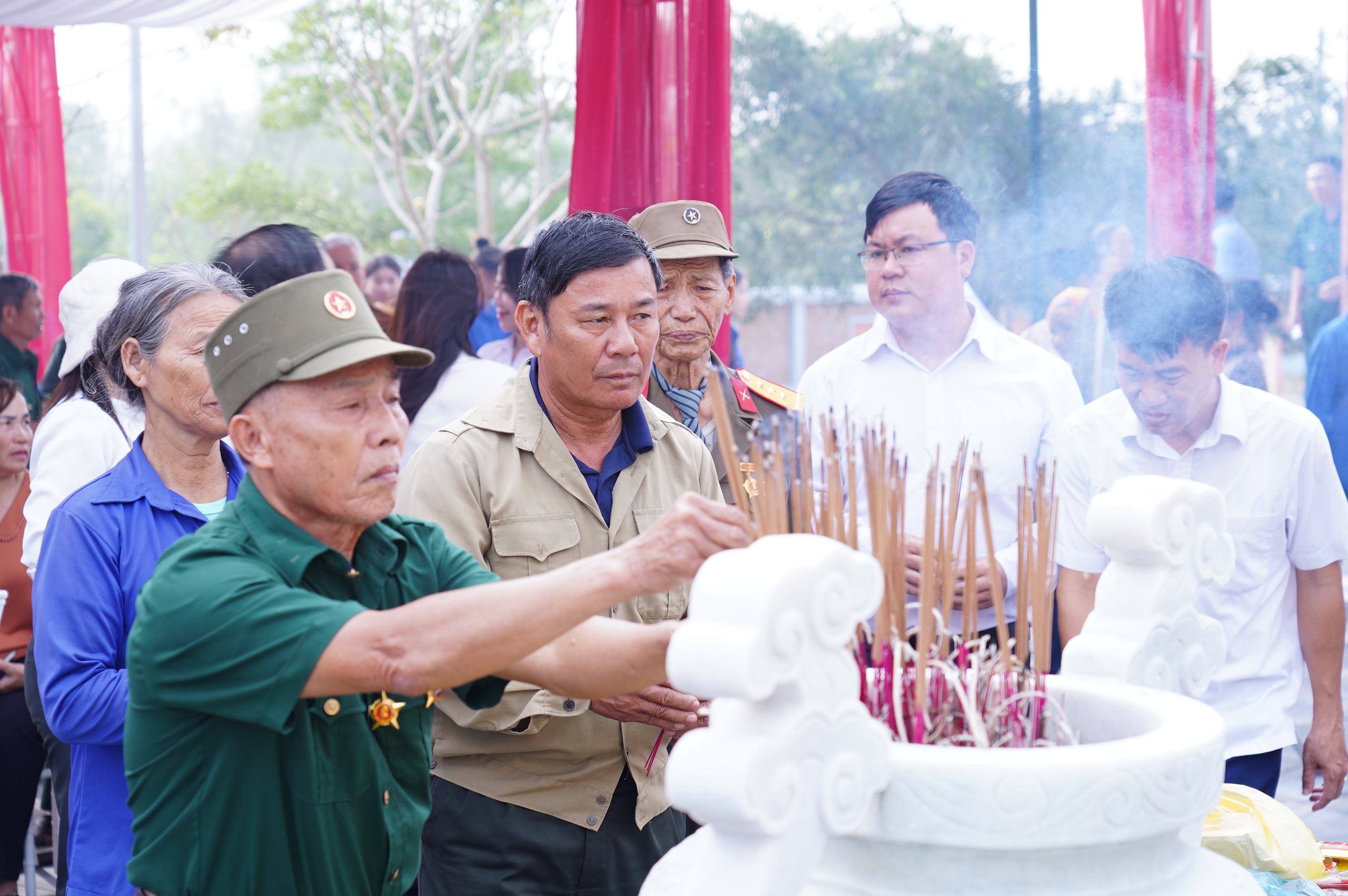 dong-doi-tri-an-tuong-nho-17816590503362077362576 Khơi dậy ký ức trận địa pháo Bãi Dừa- Ảnh 3.
