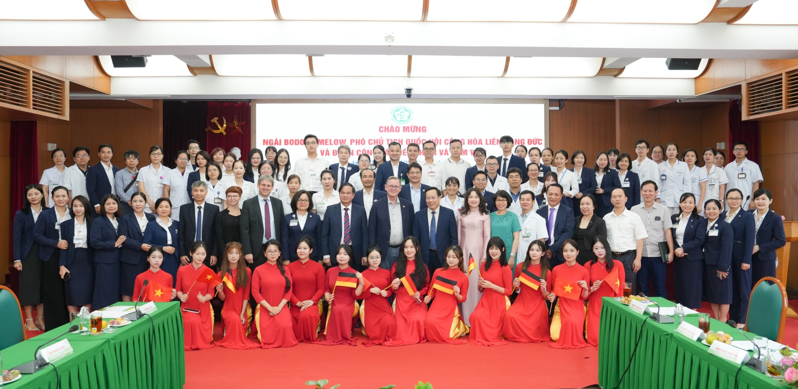 Bệnh viện Bạch Mai và Cộng hoà liên bang Đức thúc đẩy hợp tác đào tạo điều dưỡng, chăm sóc người cao tuổi- Ảnh 5.