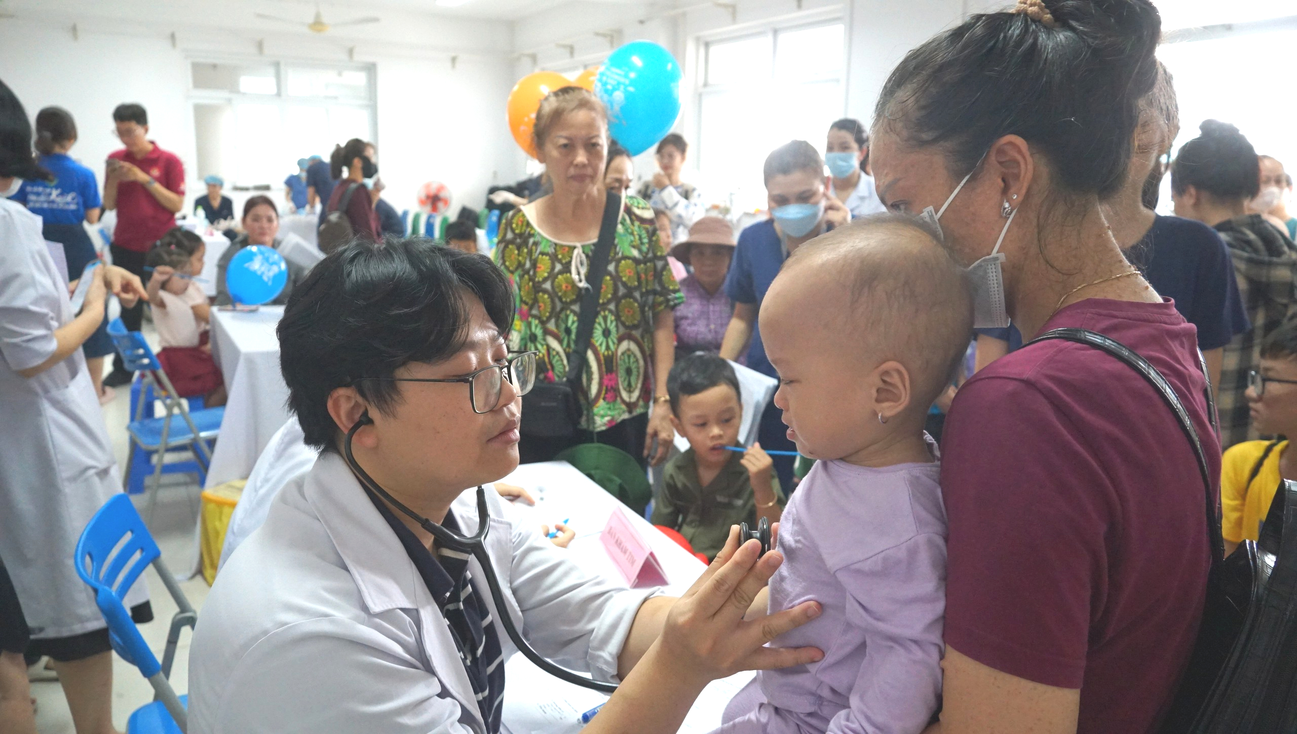 TPHCM đồng loạt khám sức khỏe miễn phí cho người dân từ xã đảo tới nội thành- Ảnh 4.