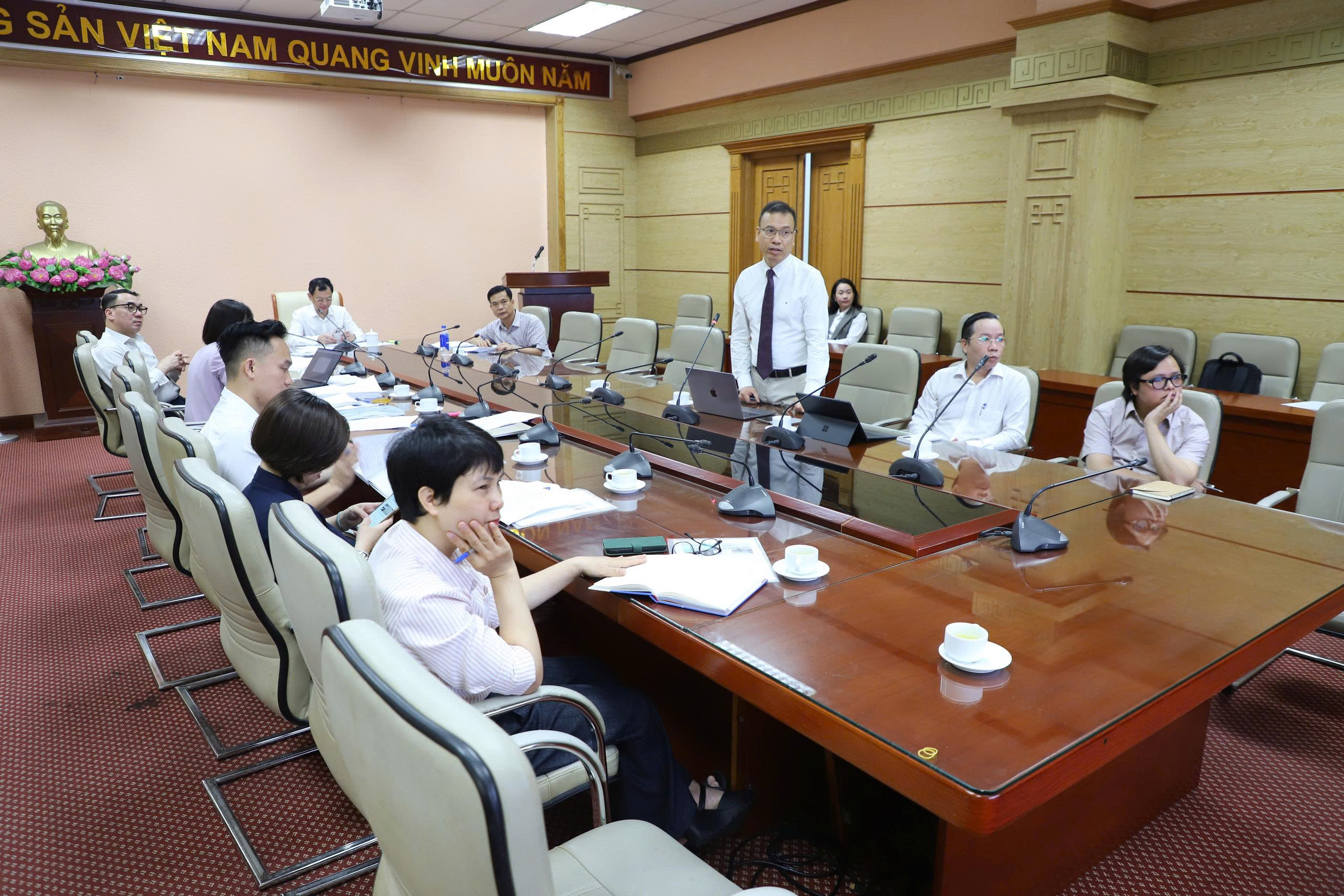 Thứ trưởng Nguyễn Tri Thức: Thúc đẩy ứng dụng các sáng kiến, đề tài khoa học vào điều trị thực tiễn- Ảnh 8.