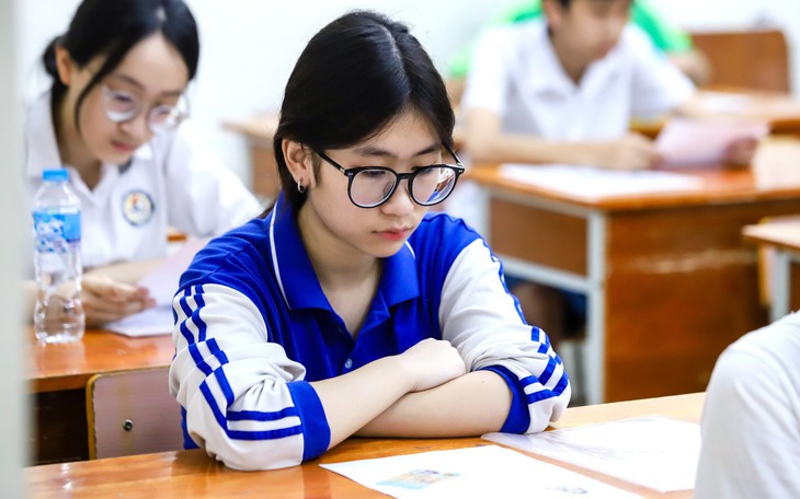 Thông tin đề thi Toán tuyển sinh lớp 10 ở Huế có tổng 11 điểm trên mạng xã hội: Sở GD&ĐT đề nghị công an vào cuộc- Ảnh 2.
