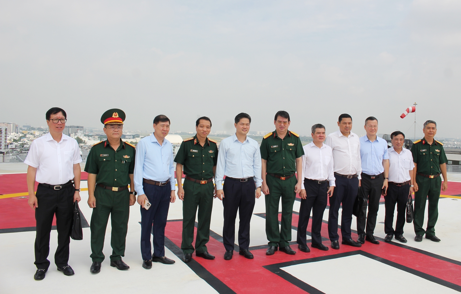 Thứ trưởng Thường trực Vũ Mạnh Hà: Phát huy thế mạnh, đưa Bệnh viện Quân y 175 sớm đạt tầm quốc tế- Ảnh 3.