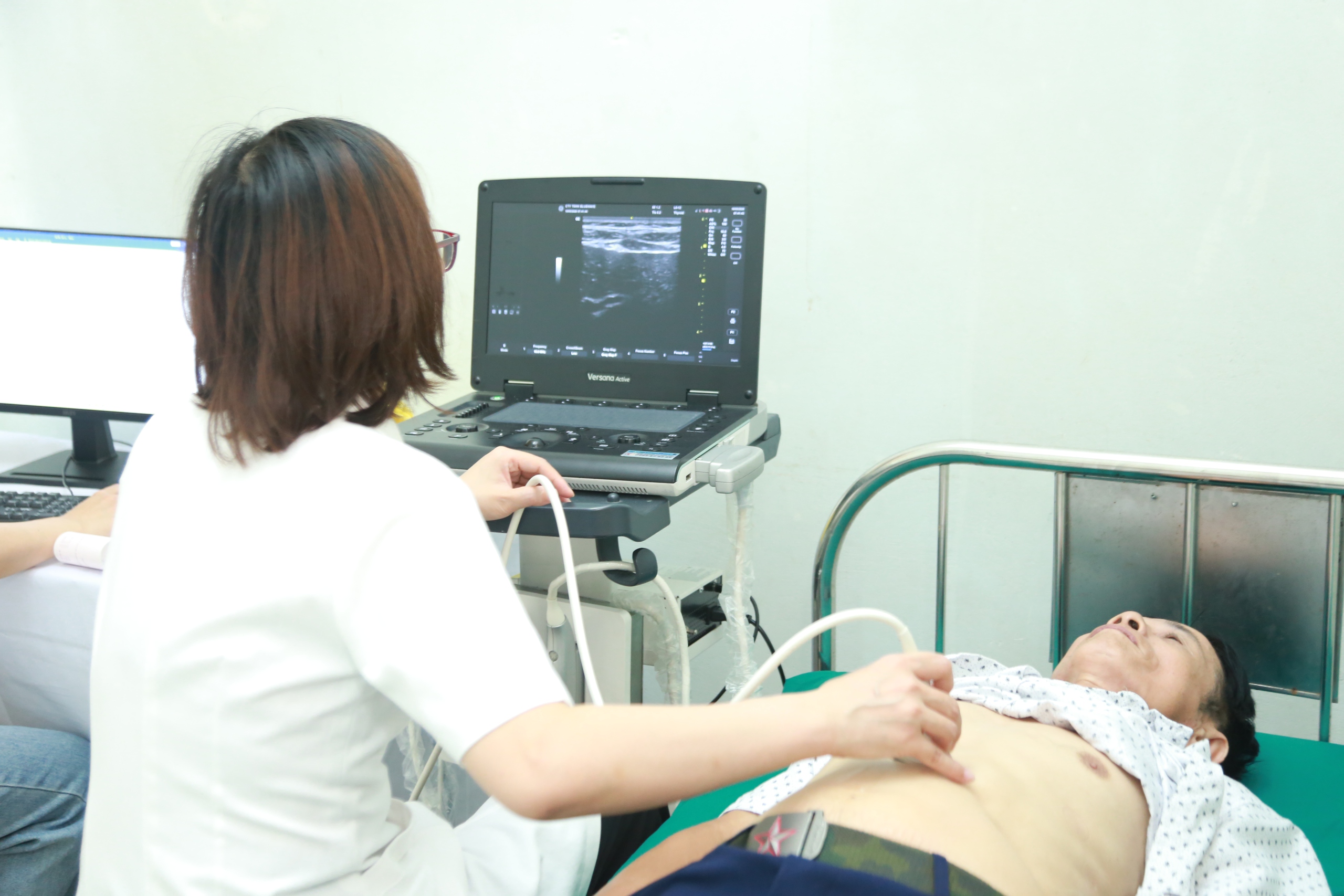 Bộ trưởng Đào Hồng Lan: Chăm sóc sức khỏe người dân từ sớm, từ xa và ngay tại cơ sở- Ảnh 14.