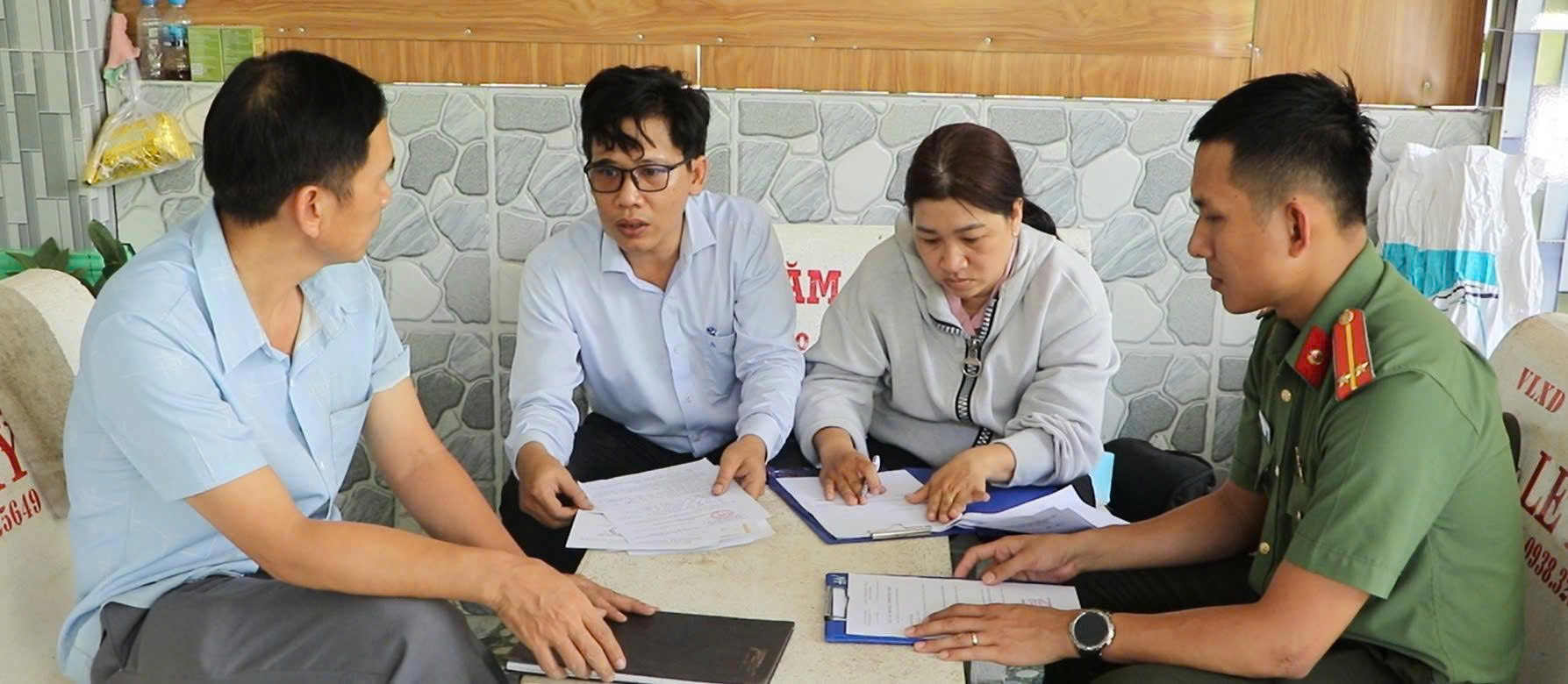 Phát hiện cơ sở khám chữa bệnh, bốc thuốc không phép tại nhà riêng- Ảnh 1.