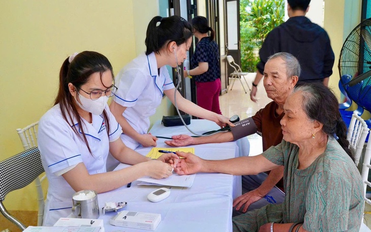 Nổ bình ga mini, người đàn ông suýt mất mạng 
- Ảnh 2.