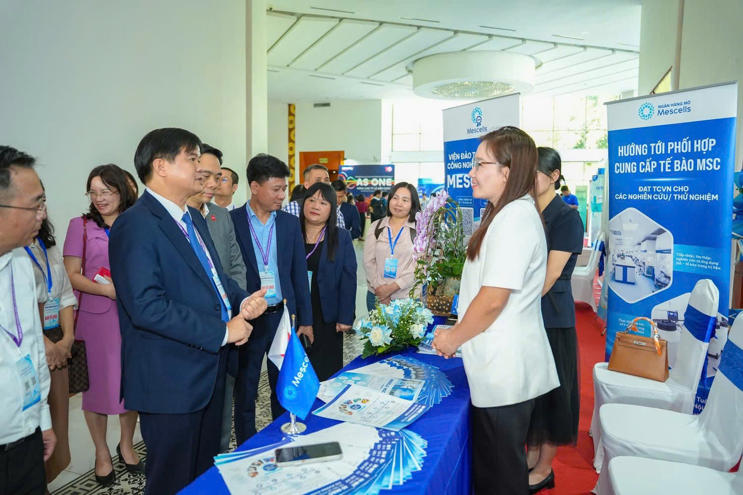 PGS.TS Đào Xuân Cơ: Công nghệ chỉ là công cụ, người bệnh mới là trung tâm - Ảnh 3.