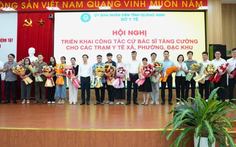 Quảng Ninh cử 113 bác sĩ tăng cường cho 39 trạm y tế xã, phường, đặc khu