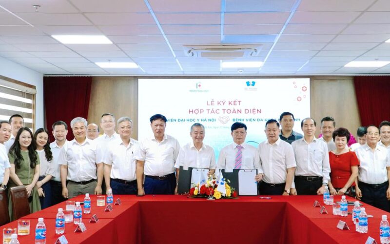 Hợp tác chiến lược toàn diện: Tất cả vì người bệnh thân yêu