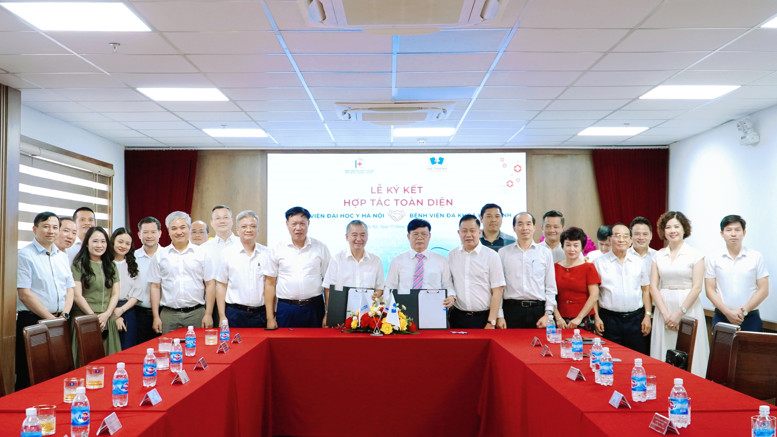 Hợp tác chiến lược toàn diện: Tất cả vì người bệnh thân yêu- Ảnh 2.