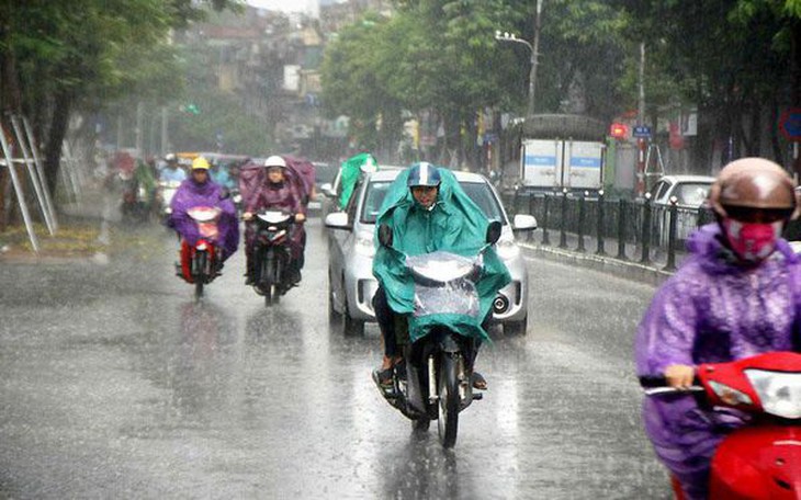 Miền Bắc tiếp tục mưa dông trước khi chuyển nắng nóng gay gắt